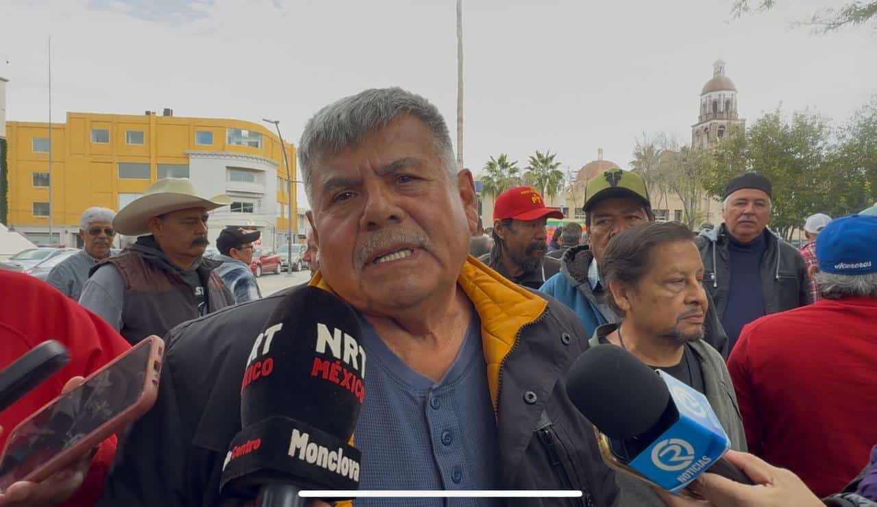 Julián Torres Ávalos lidera marchas en Saltillo por pagos pendientes
