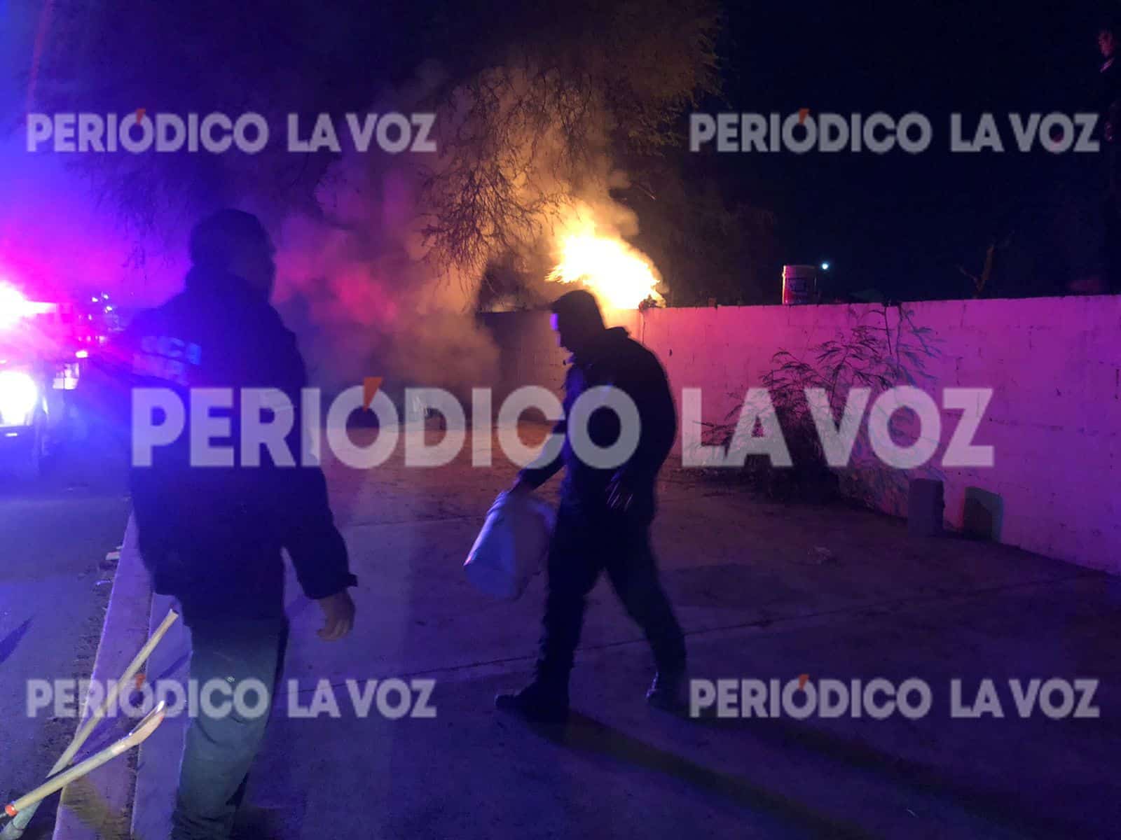 Incendio en panteón Guadalupe de Monclova moviliza a bomberos