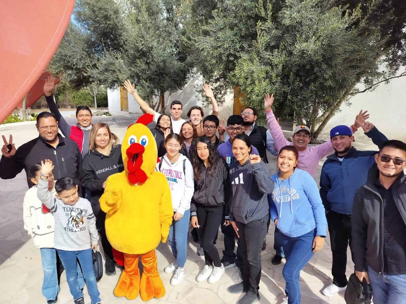 Pollotón Saltillo busca ayudar a 900 familias con cena navideña