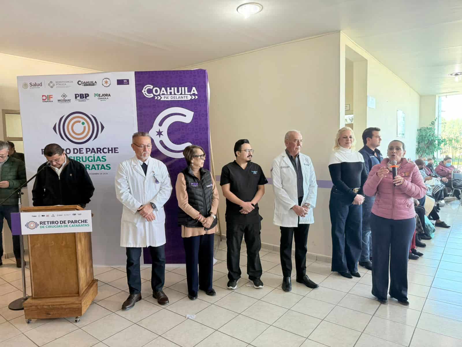 Liliana Salinas impulsa cirugías de cataratas en la Carbonífera