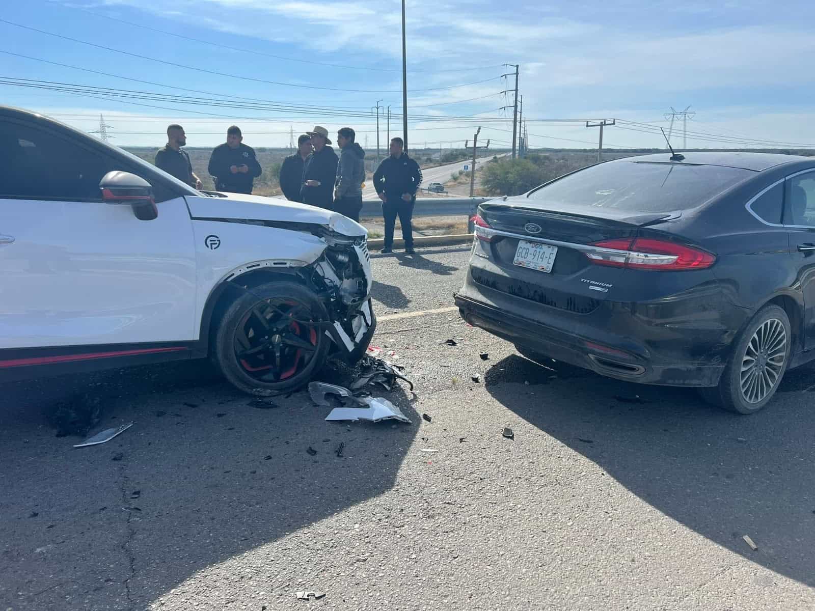 Choque por alcance en puente Nava–Morelos moviliza a cuerpos de auxilio