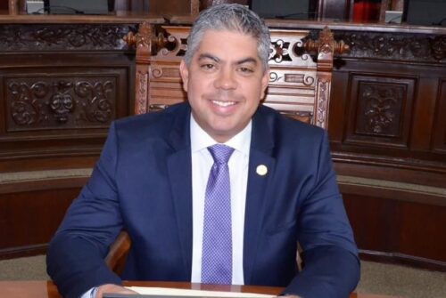 Alfredo Paredes gestiona empleos temporales para ex trabajadores de AHMSA en Monclova