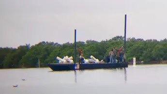 Colocan boyas en el Río Bravo para delimitar territorio con México