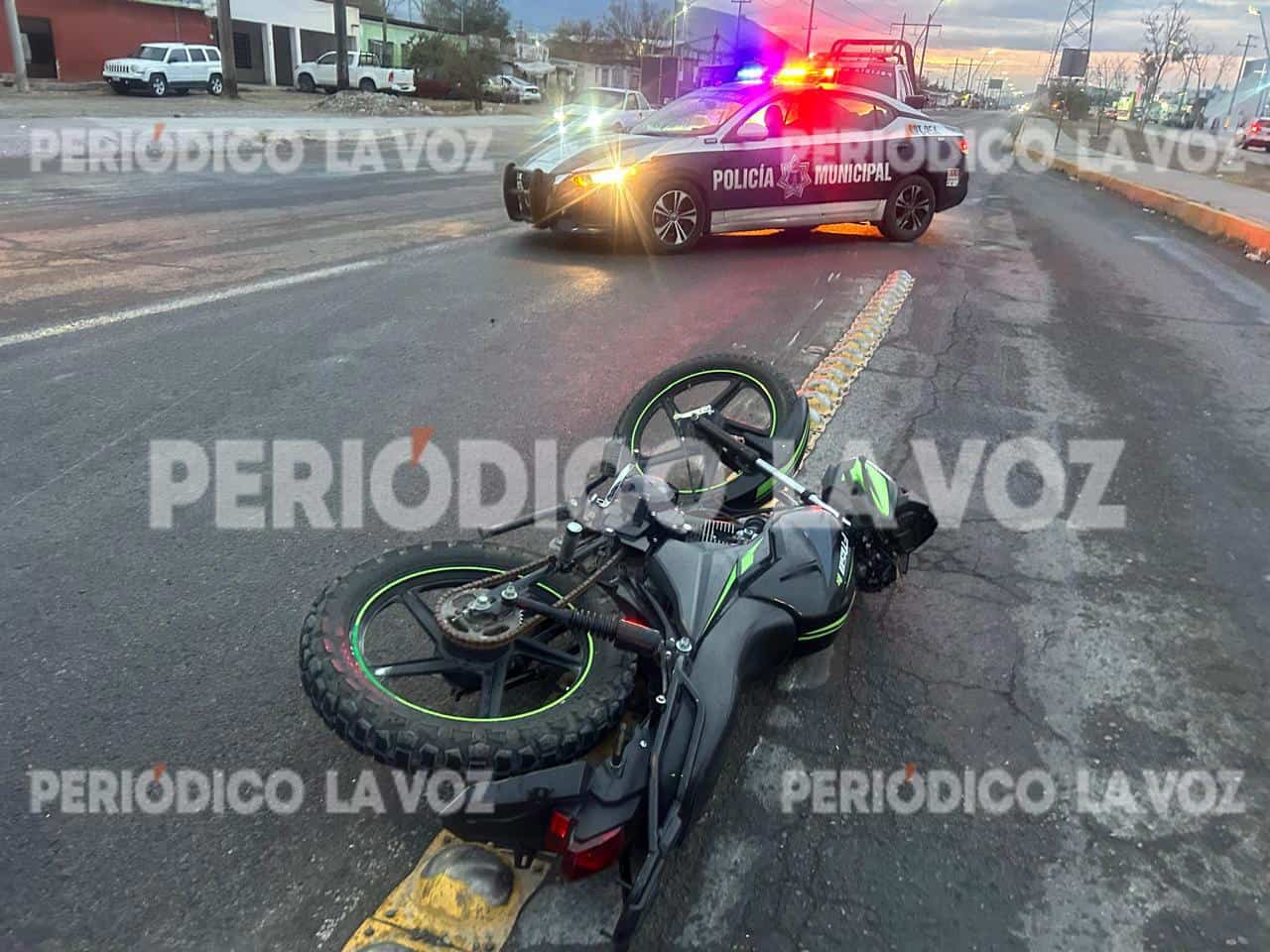Lesión de motociclista en Monclova provoca rápida movilización de emergencias