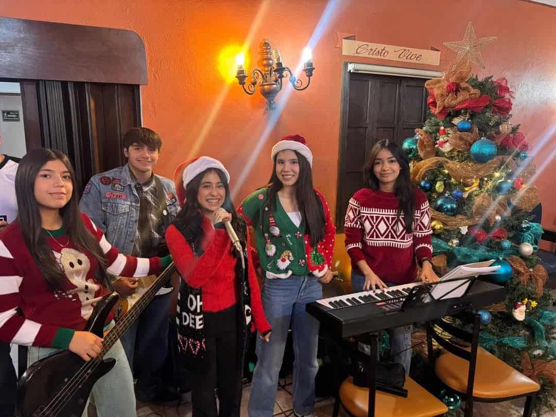 Estudiantes de la UAdeC realizan actividades recreativas en el asilo San Judas Tadeo