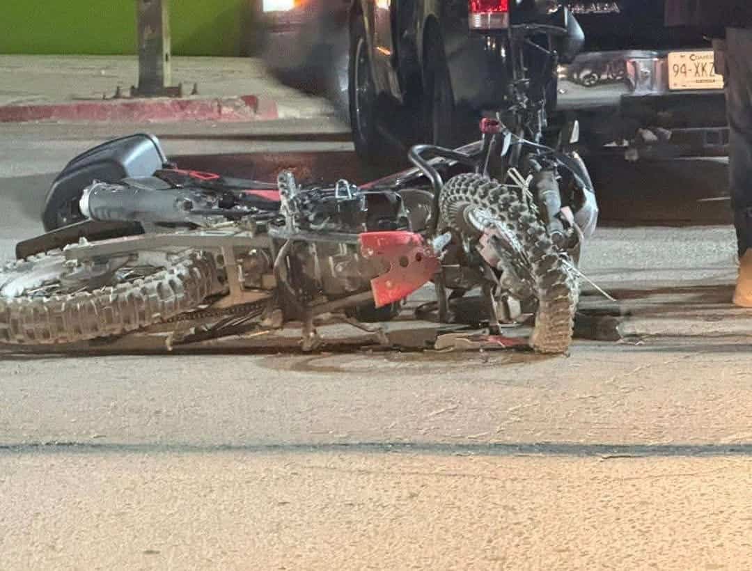 Joven de 17 años sufre accidente en motocicleta en Melchor Múzquiz
