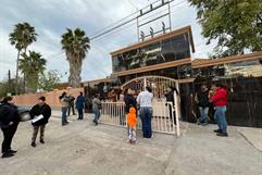 Madres de familia protestan en defensa De directora del TV en Esc. Justo Sierra