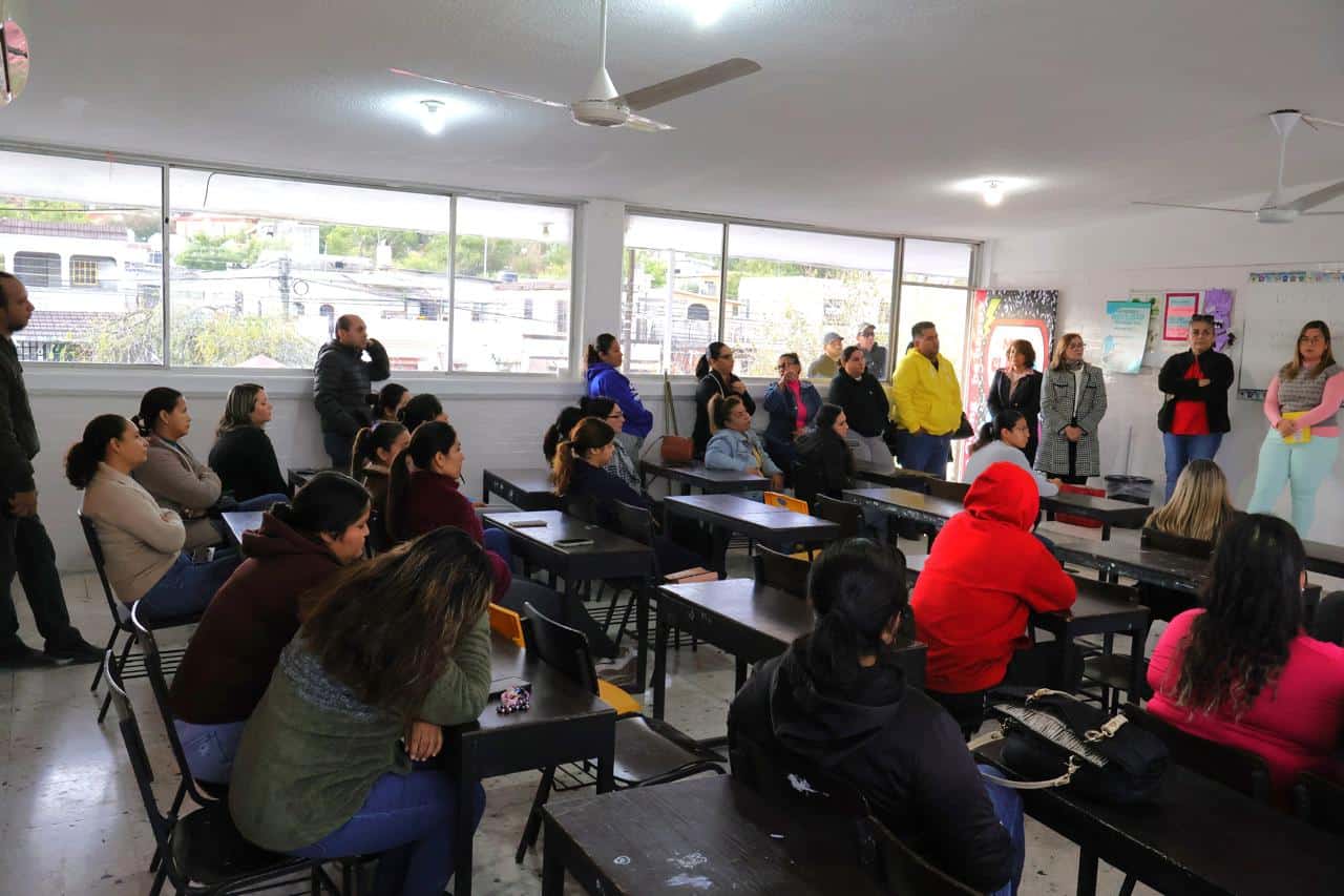 Escuela primaria Monclova rinde cuentas sobre mejoras en instalaciones