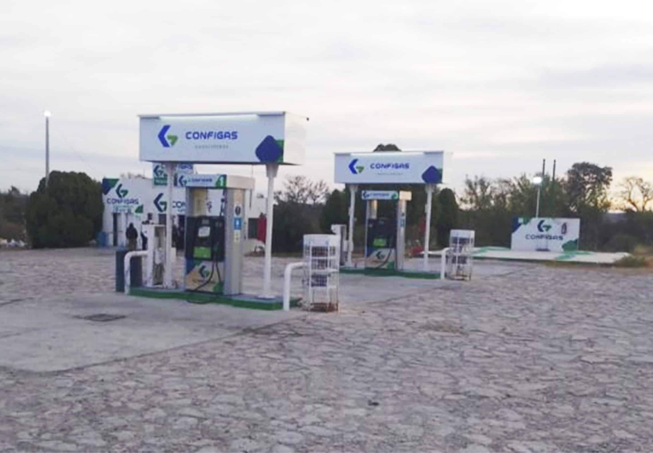 Aseguran inmueble y casi 40 mil litros de hidrocarburo en operativo federal en Jiménez