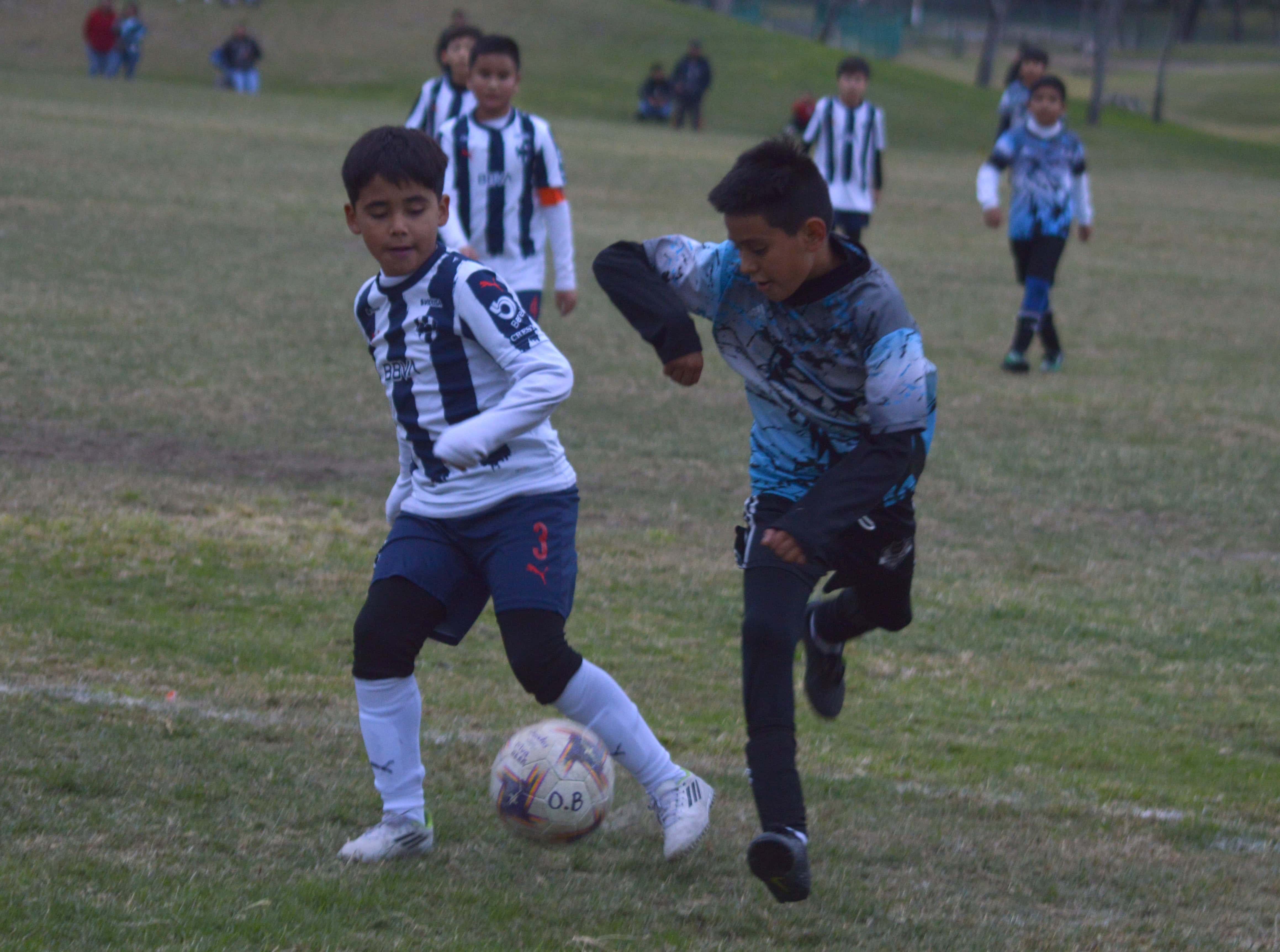 Rayados Monterrey avanza a la final tras vencer a Lobos: 2-1