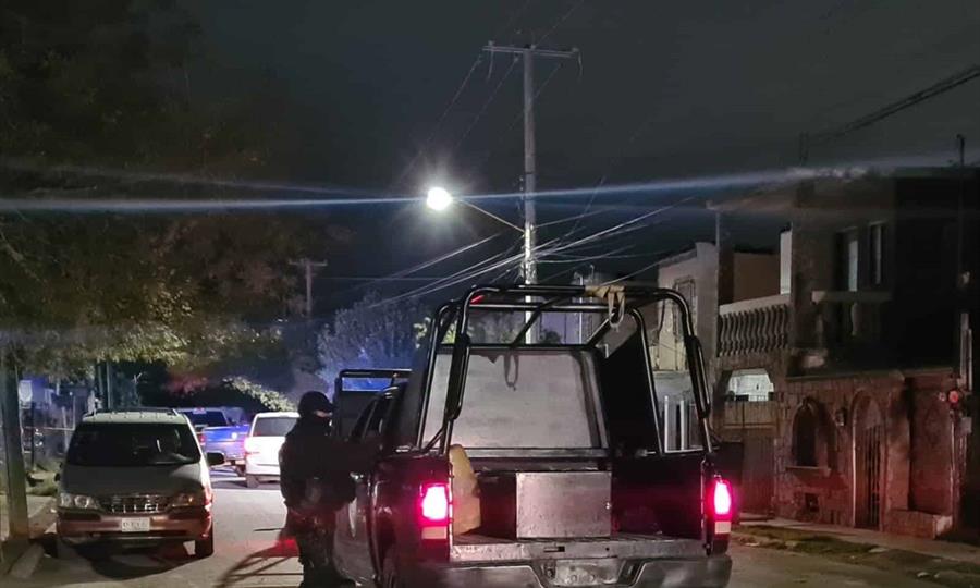 Formalizan denuncia por robo de vehículo en Los Laureles; detenido impactó automóvil contra barda