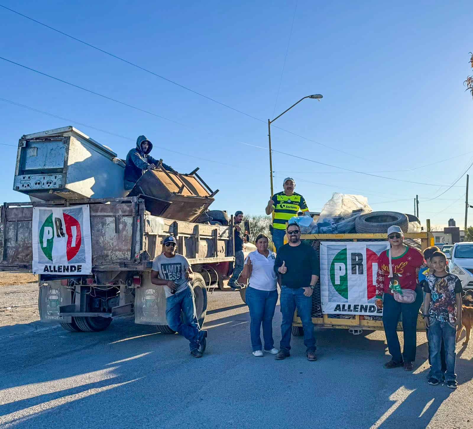 PRI retira toneladas de cacharros en colonia Las Granjas