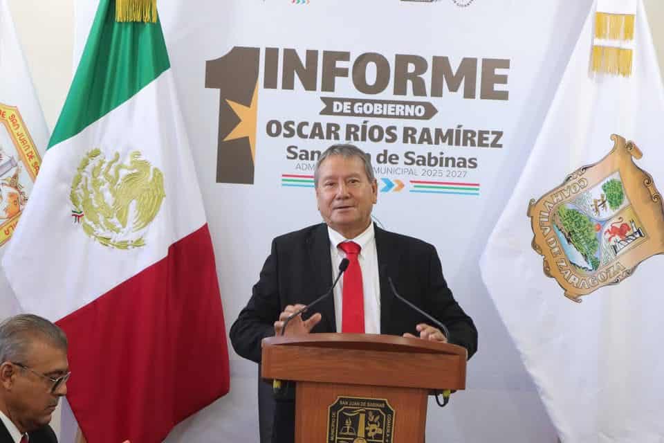Oscar Ríos entrega Glosa de su  1er. Informe de Gobierno a su Cabildo