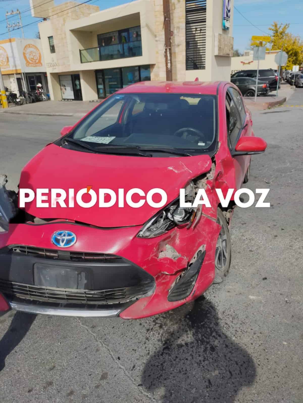 Causa fuerte choque  frente a Los Héroes