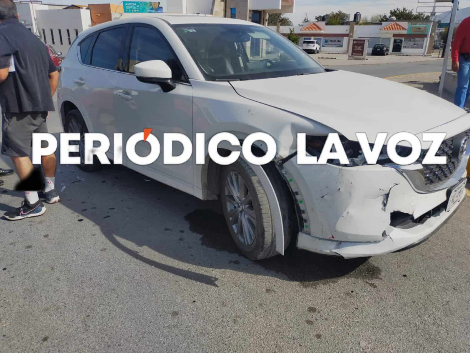 Causa fuerte choque  frente a Los Héroes