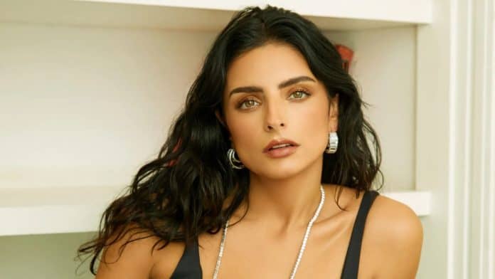 Aislinn Derbez comparte foto desde el hospital: revela su cirugía