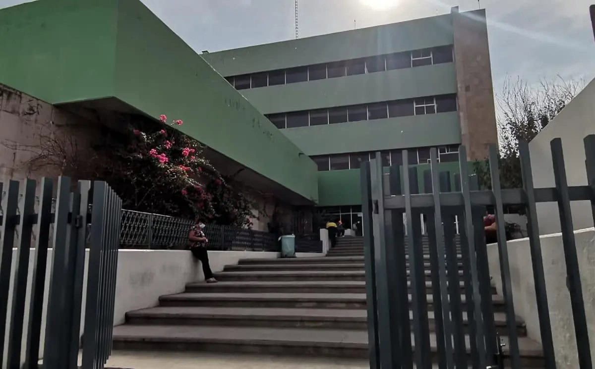 Camila despierta tras accidente en carretera federal 53 en Mina