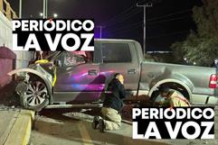 Fallece conductor al estrellarse  contra la estructura de puente