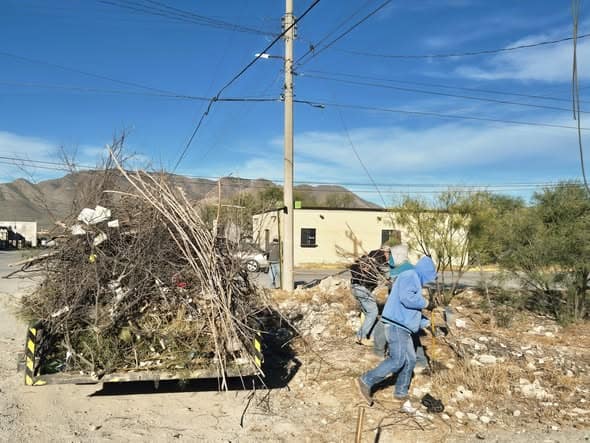Yesica Sifuentes lidera jornadas de limpieza en Castaños