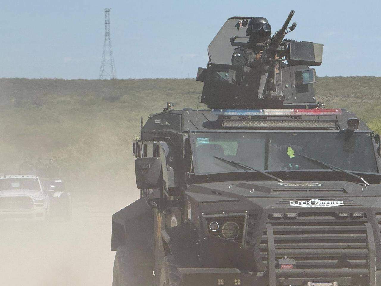 Civiles armados atacan a policías en Hidalgo; huyen y dejan vehículo y armamento