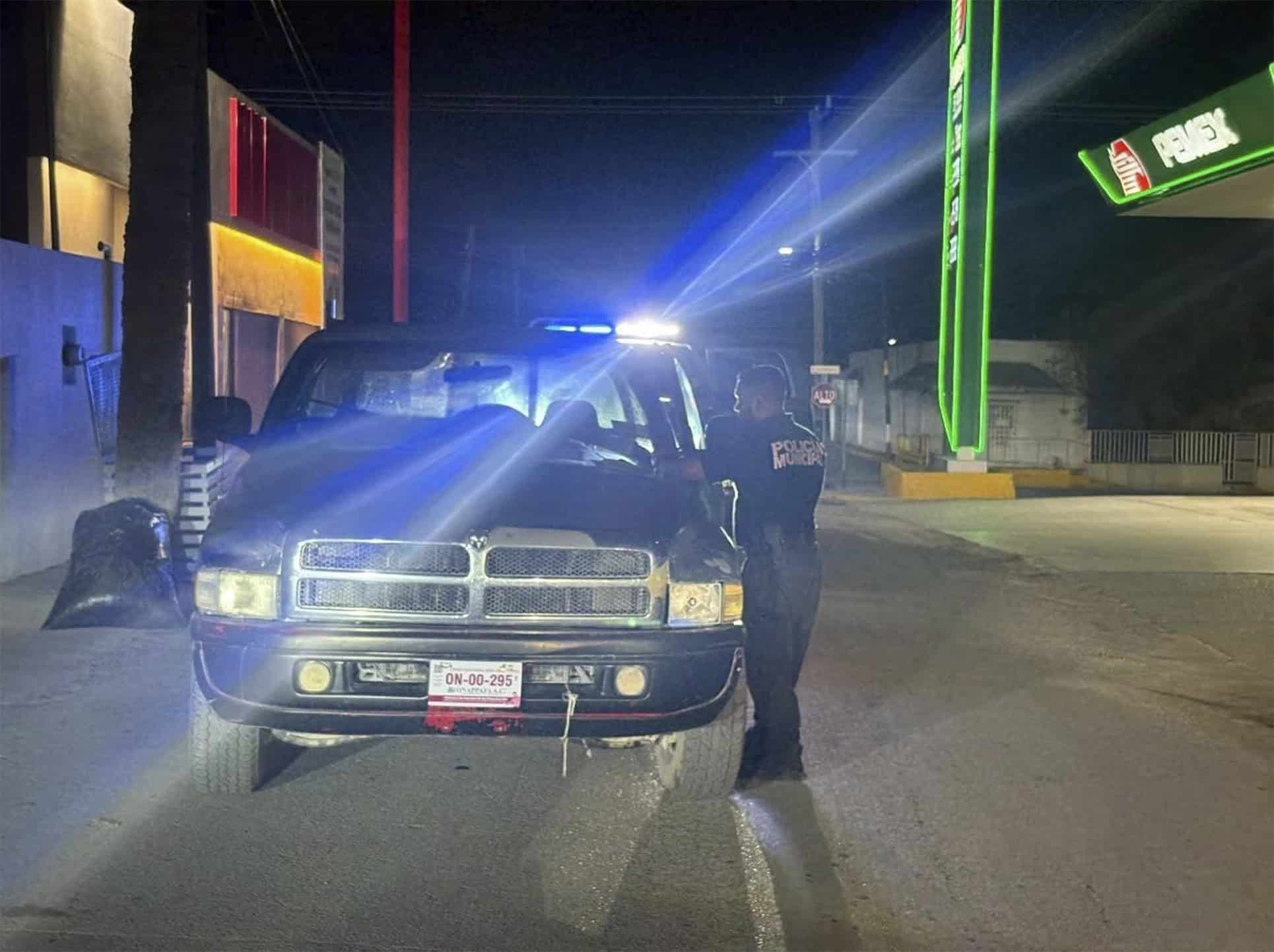 Ebrio adulto mayor se queda dormido al volante y bloquea vialidad en Zaragoza