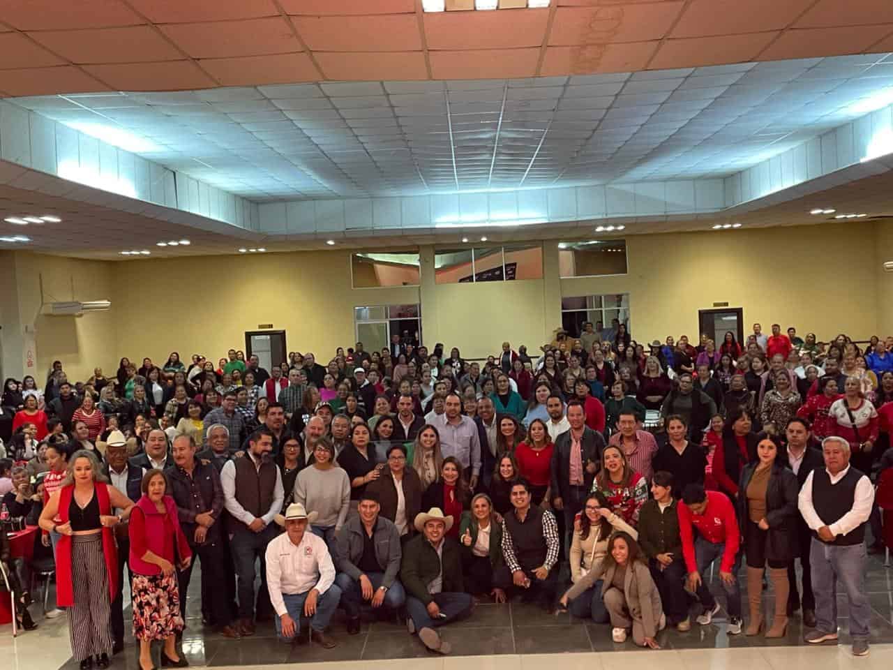 David Mussi lidera posada navideña del PRI en Sabinas