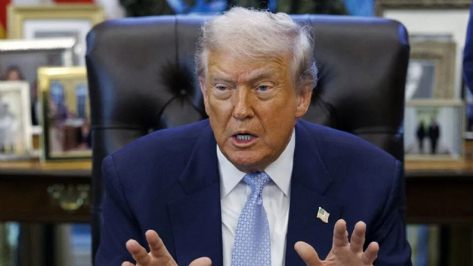 Trump minimiza polémica por fotografías con Epstein: Casa Blanca responde