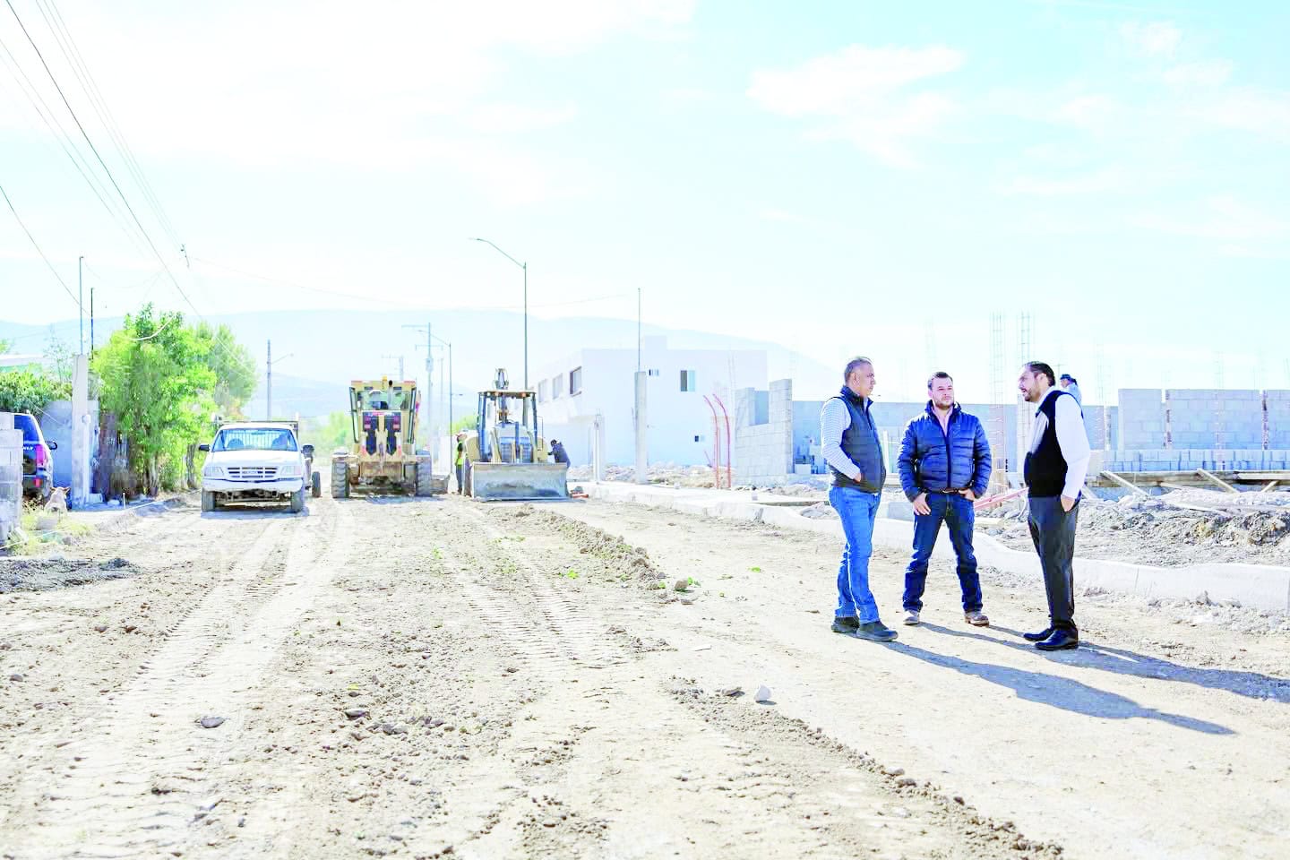 Carlos Villarreal y Manolo Jiménez entregan obras en Monclova