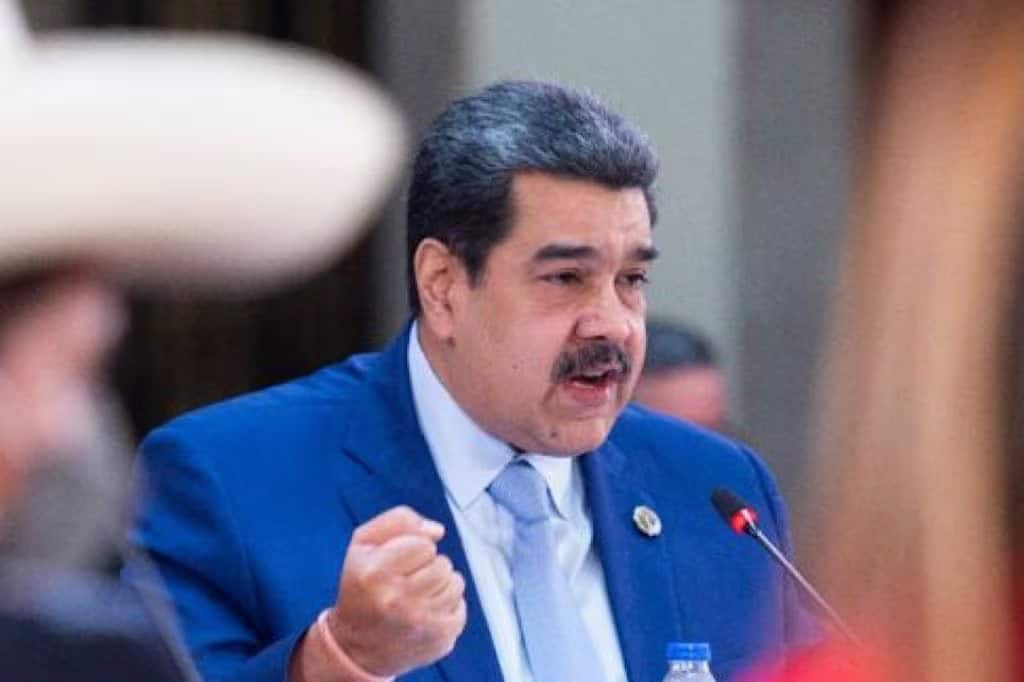 Jos&eacute; Antonio Kast recibe advertencia de Maduro sobre venezolanos