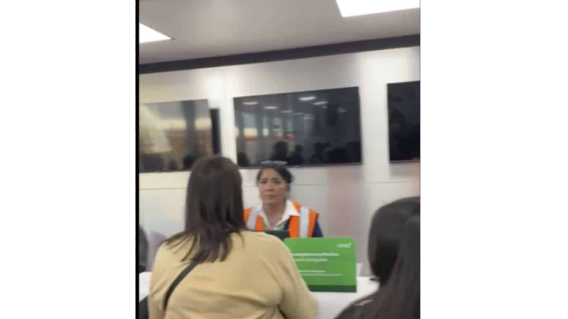 Pasajeros de Viva Aerobus enfrentan cancelaciones en Saltillo