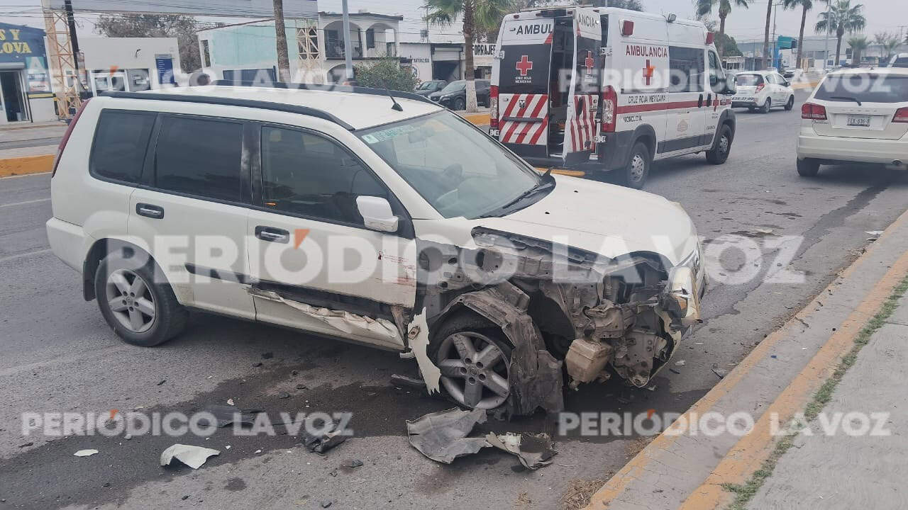 Mujer sufre accidente vehicular en Monclova