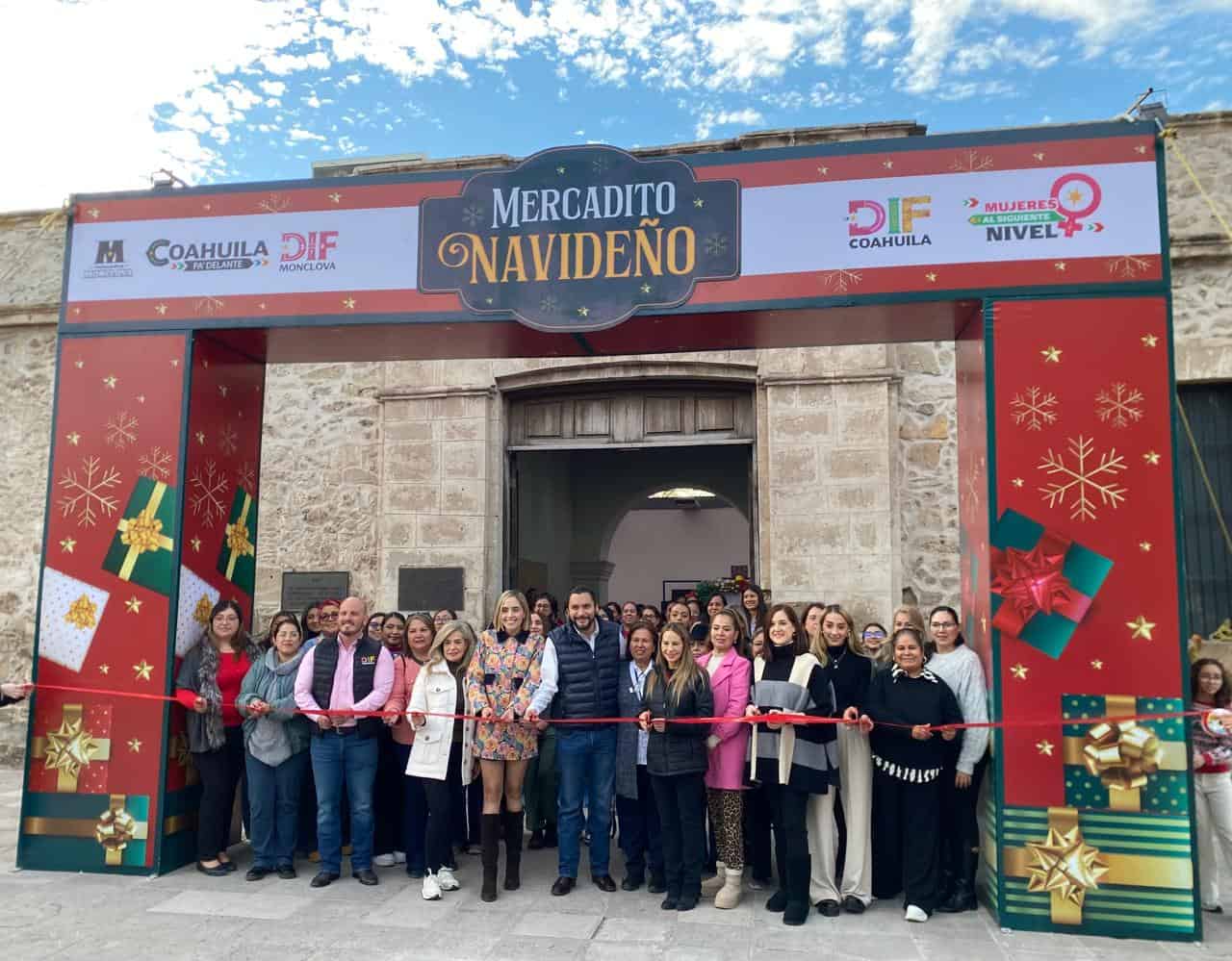 Mavi Sosa inaugura el Mercadito de Mujeres Emprendedoras en Monclova