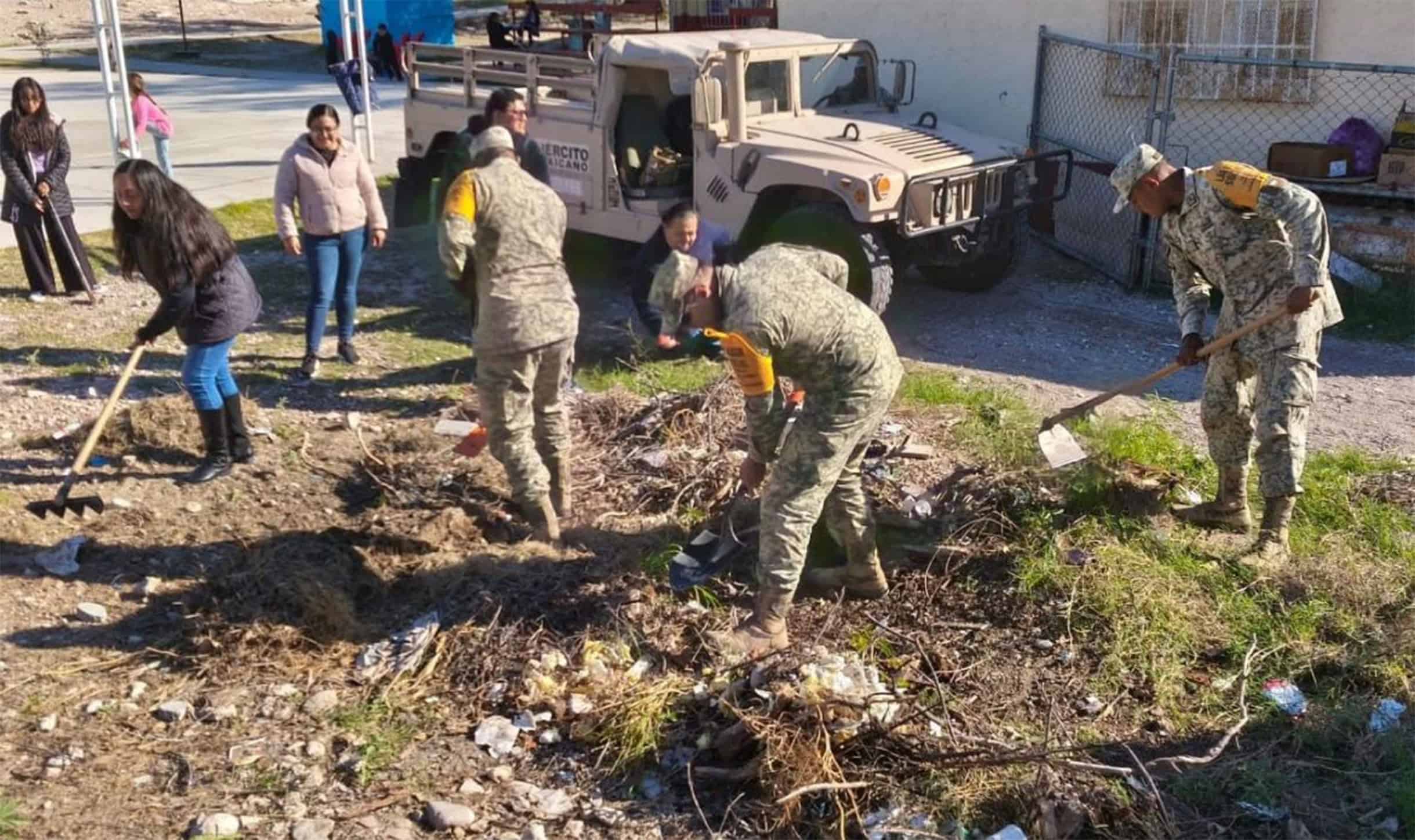 Ej&eacute;rcito Mexicano realiza labores de apoyo en escuela primaria de Ciudad Acu&ntilde;a