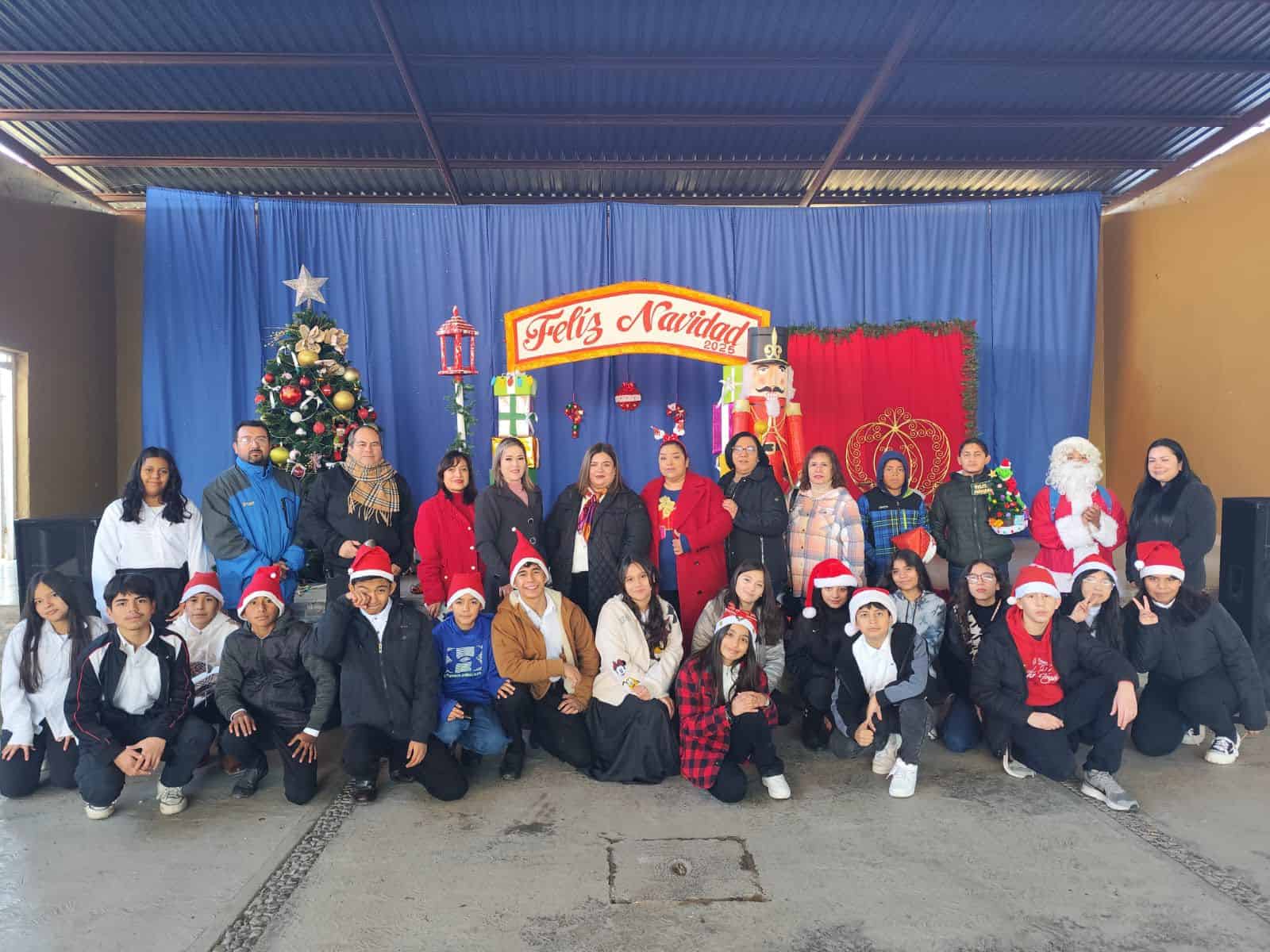 Alumnos de la Escuela Secundaria Ignacio Manuel Altamirano realizan Bazar Educativo