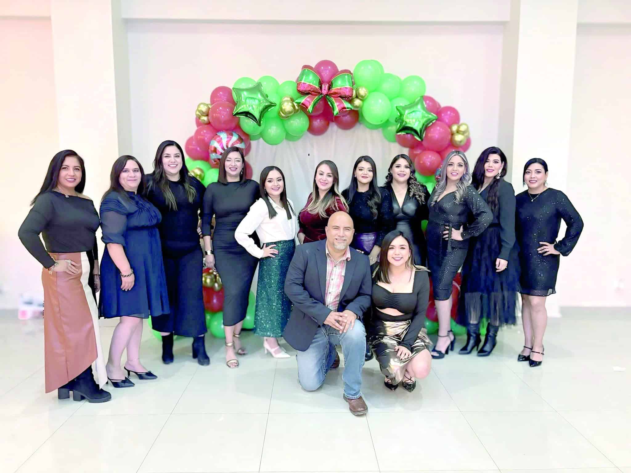 Delegaci&oacute;n D1-102 festeja con posada a maestros en Monclova