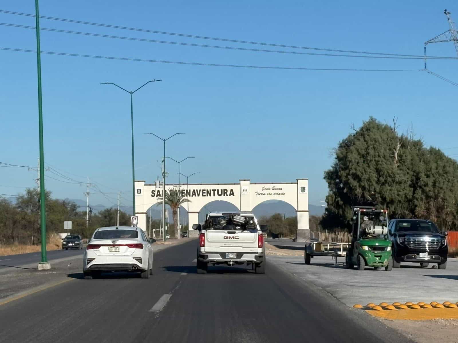 Sergio Sisbeles refuerza seguridad en carreteras de Coahuila para paisanos