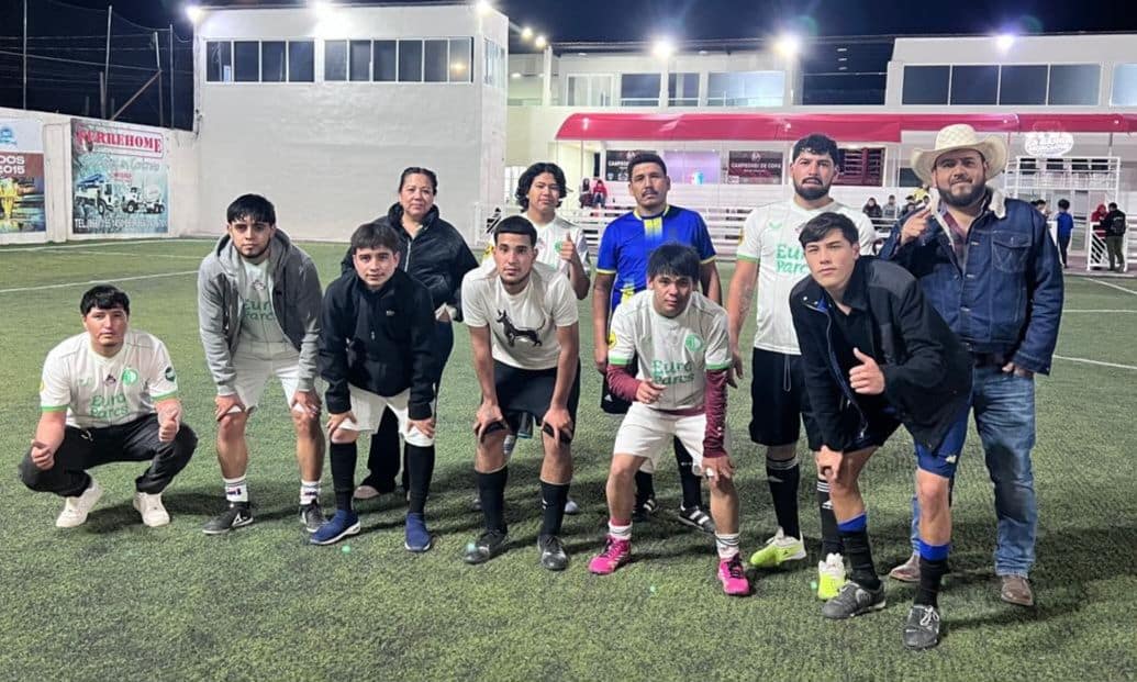 Reynol Villarreal lidera a Escobedo en triunfo sobre Paris ZC