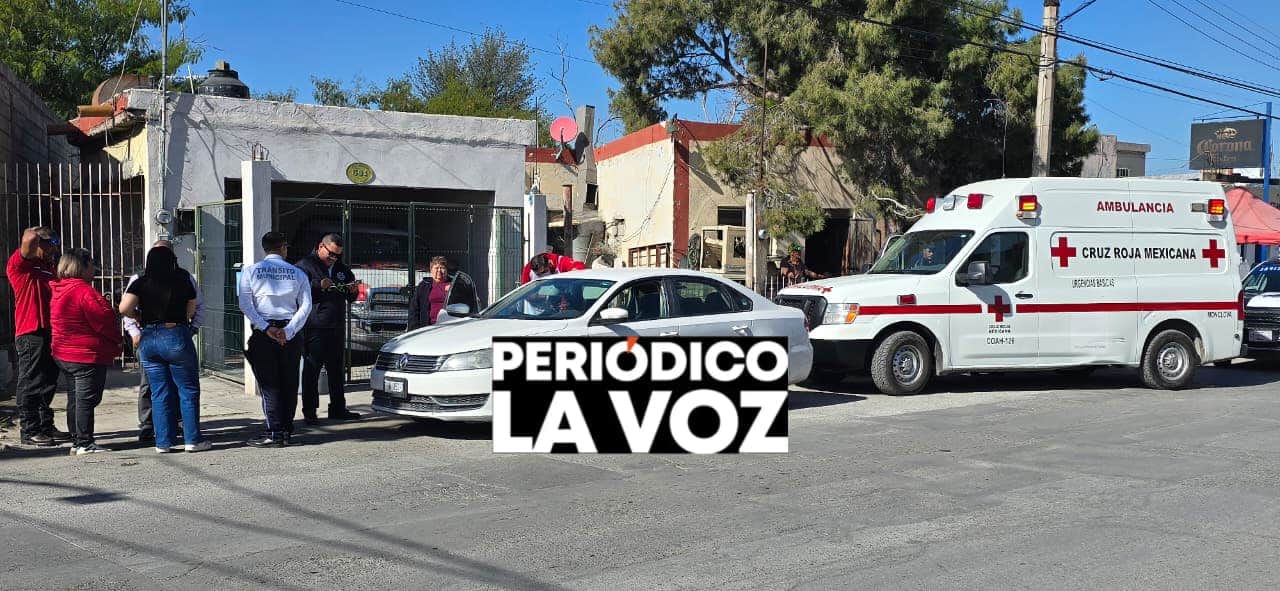 Choque por alcance deja lesionada a mujer y su bebé