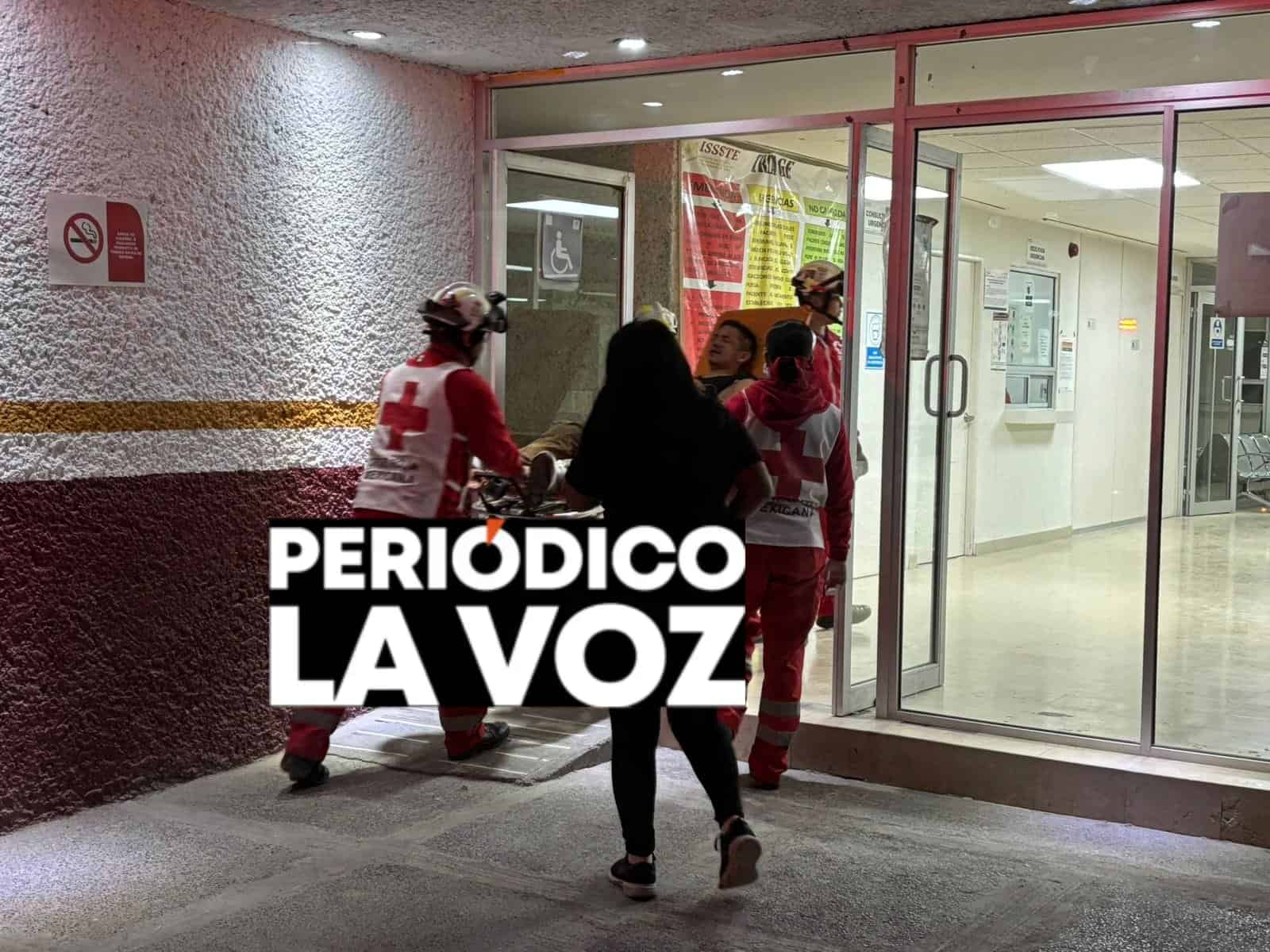 Le tumban tres dientes a golpes