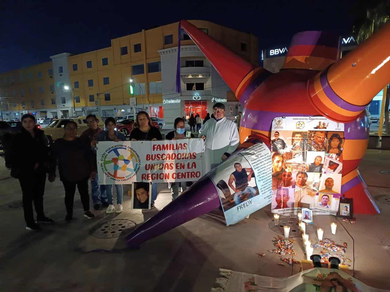 Familias y colectivos encienden Luces de la Esperanza en Monclova