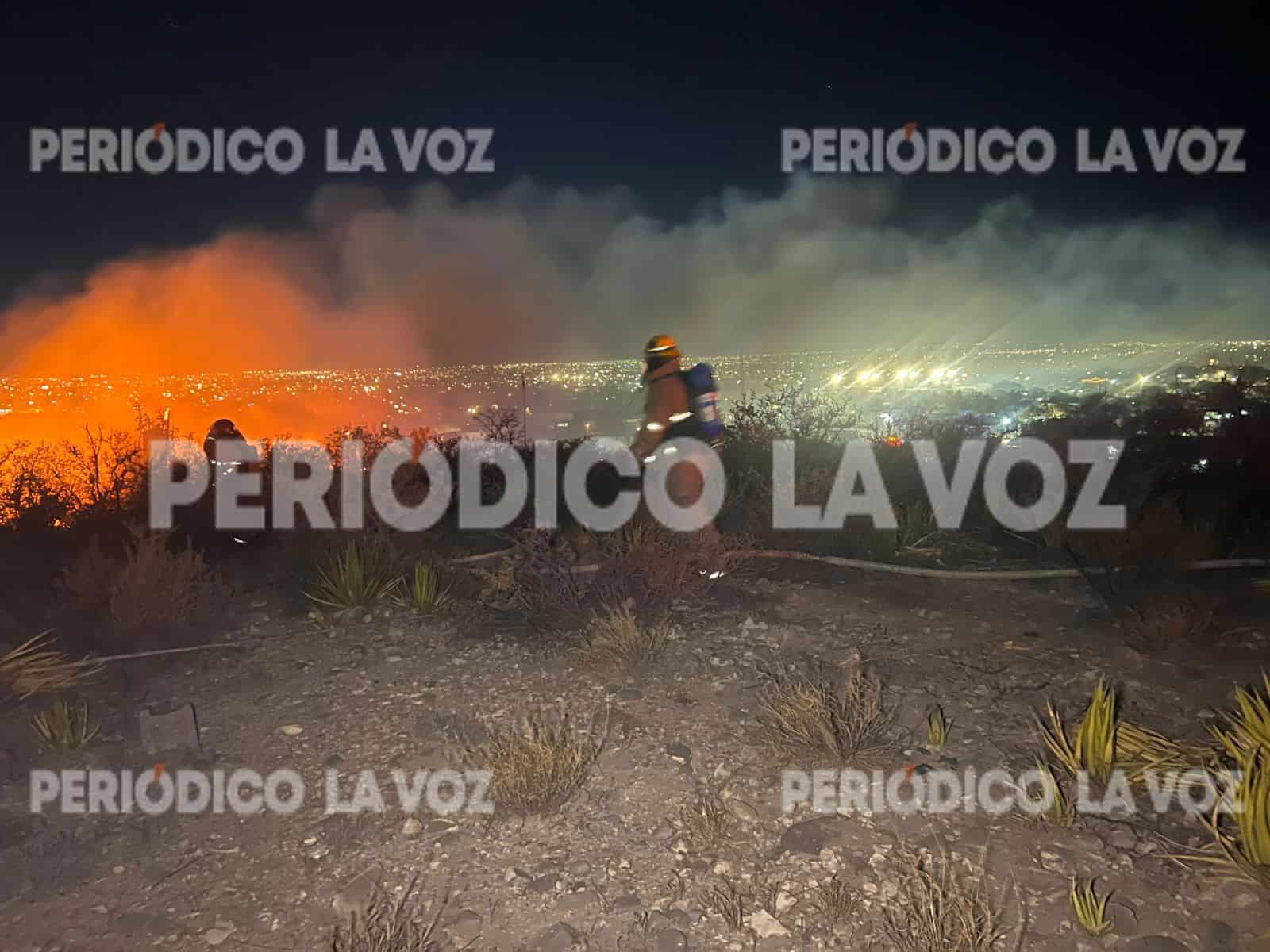 Incendio consume vivienda en Monclova: hombre pierde todo