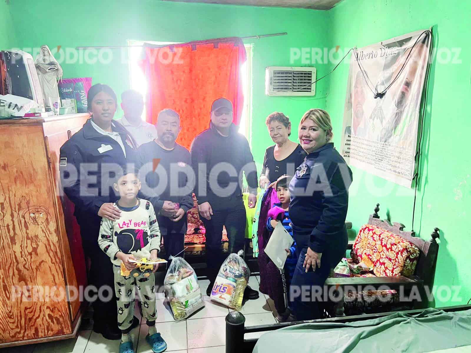 Polic&iacute;a Municipal ayuda a Herminia M&eacute;ndez en Ciudad Frontera