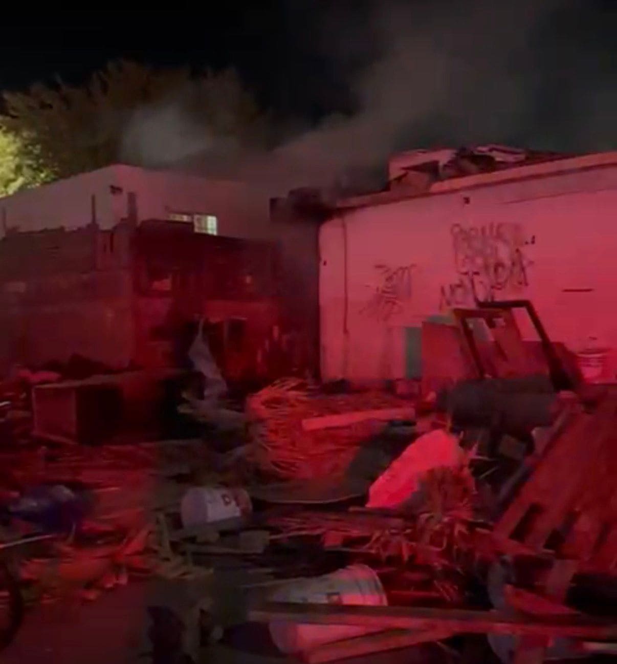 Cuerpos de emergencia atienden incendio en Ramos Arizpe