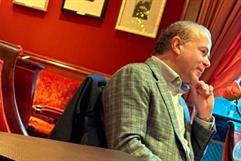 Raúl Rocha Cantú, dueño de Miss Universo, es visto en París