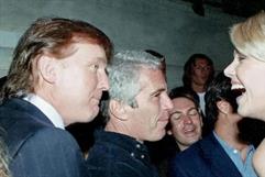 Donald Trump viajó en jet privado de Epstein: revelan archivos