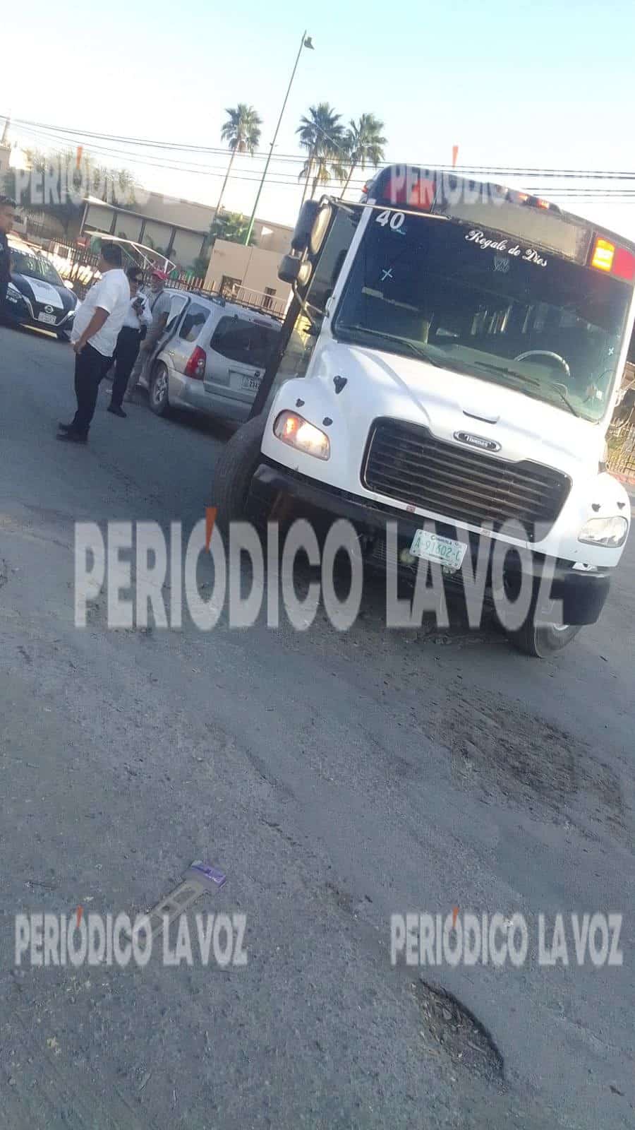 Choque en Monclova frente a Alpabeth deja solo da&ntilde;os materiales