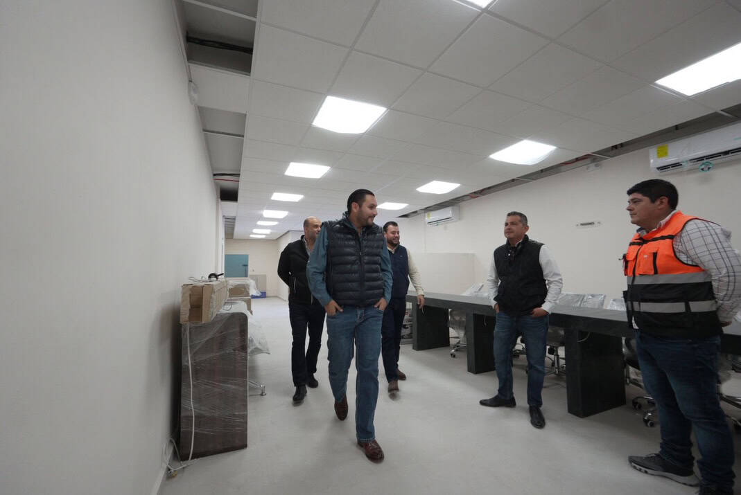 Carlos Villarreal P&eacute;rez supervisa construcci&oacute;n del nuevo edificio de Pensiones