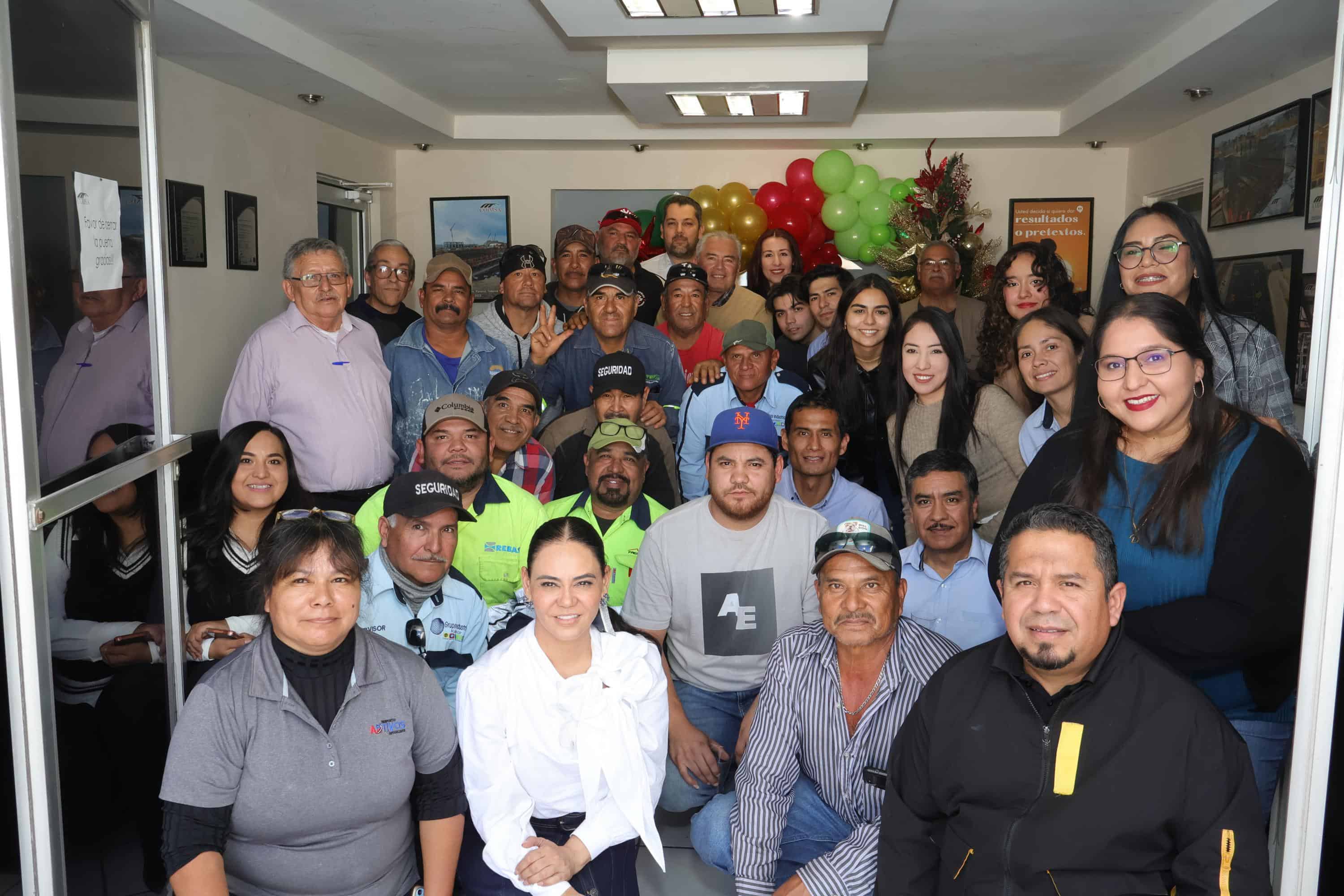 Grupo KAMAR celebra la unidad familiar con canastas navide&ntilde;as