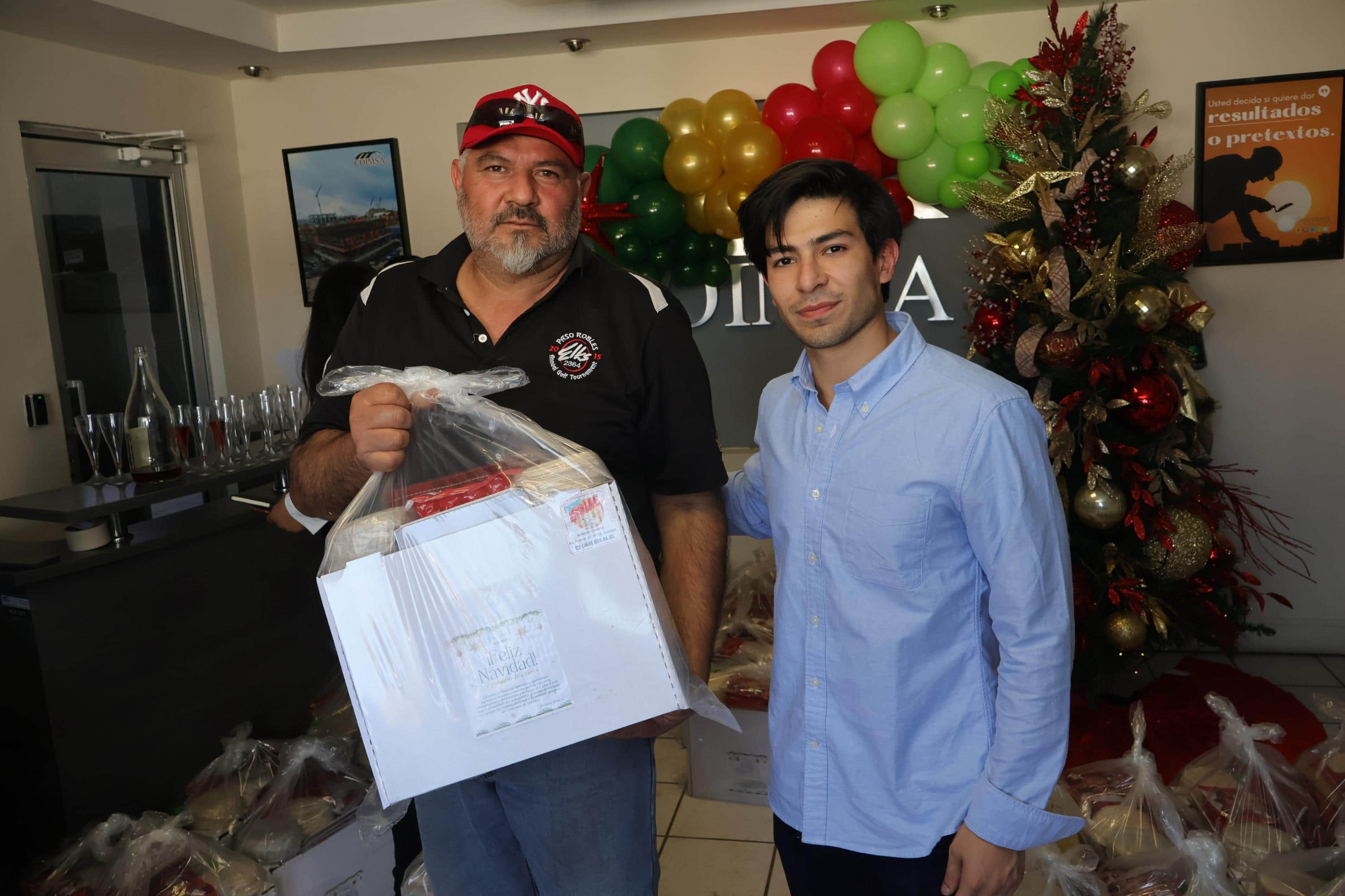 Grupo KAMAR celebra la unidad familiar con canastas navide&ntilde;as