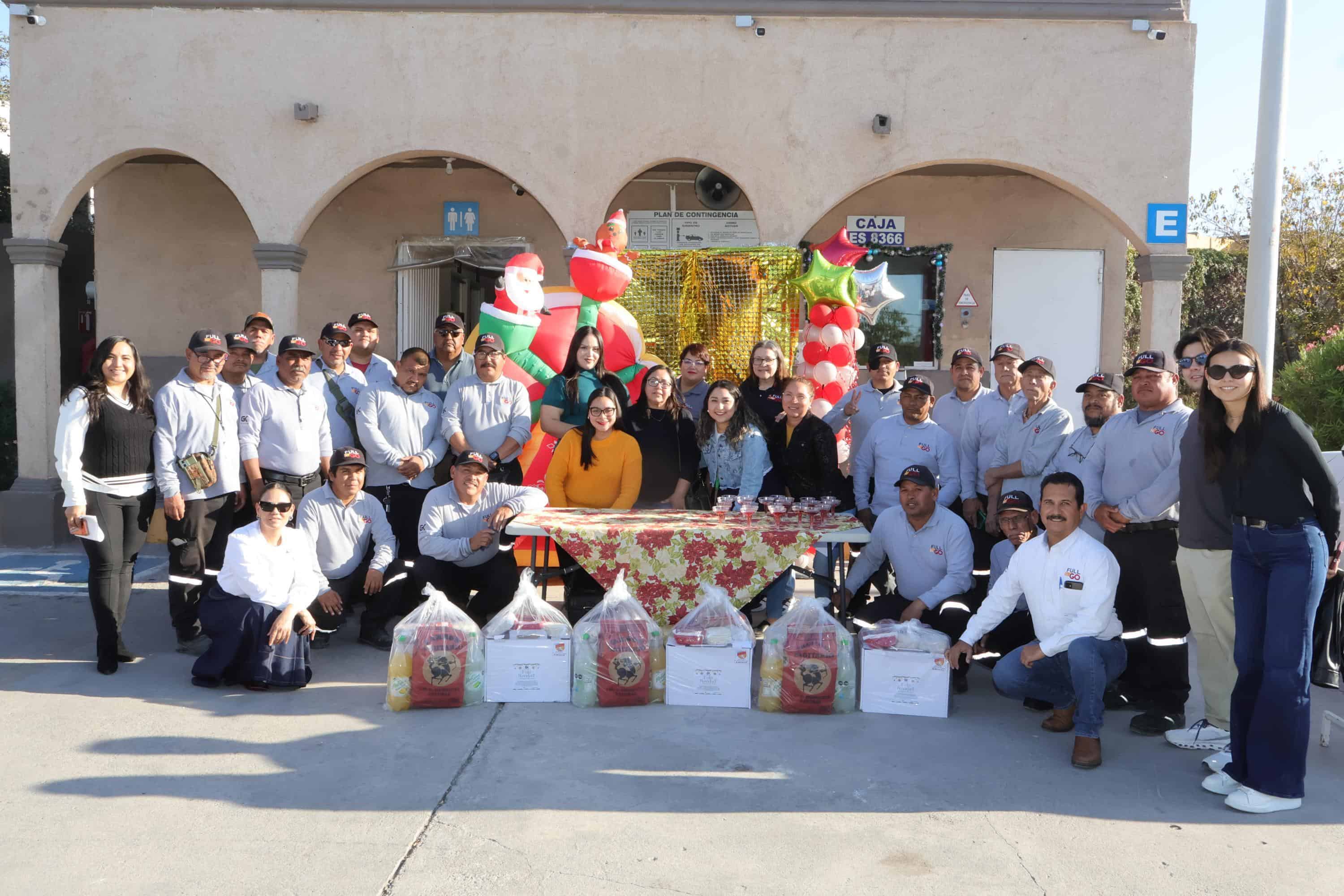 Grupo KAMAR celebra la unidad familiar con canastas navide&ntilde;as